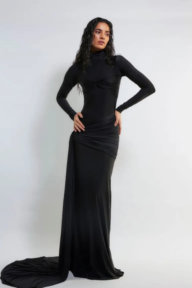 Dresses | Gowns<CULT MIA ALYSON FITTED GOWN Black