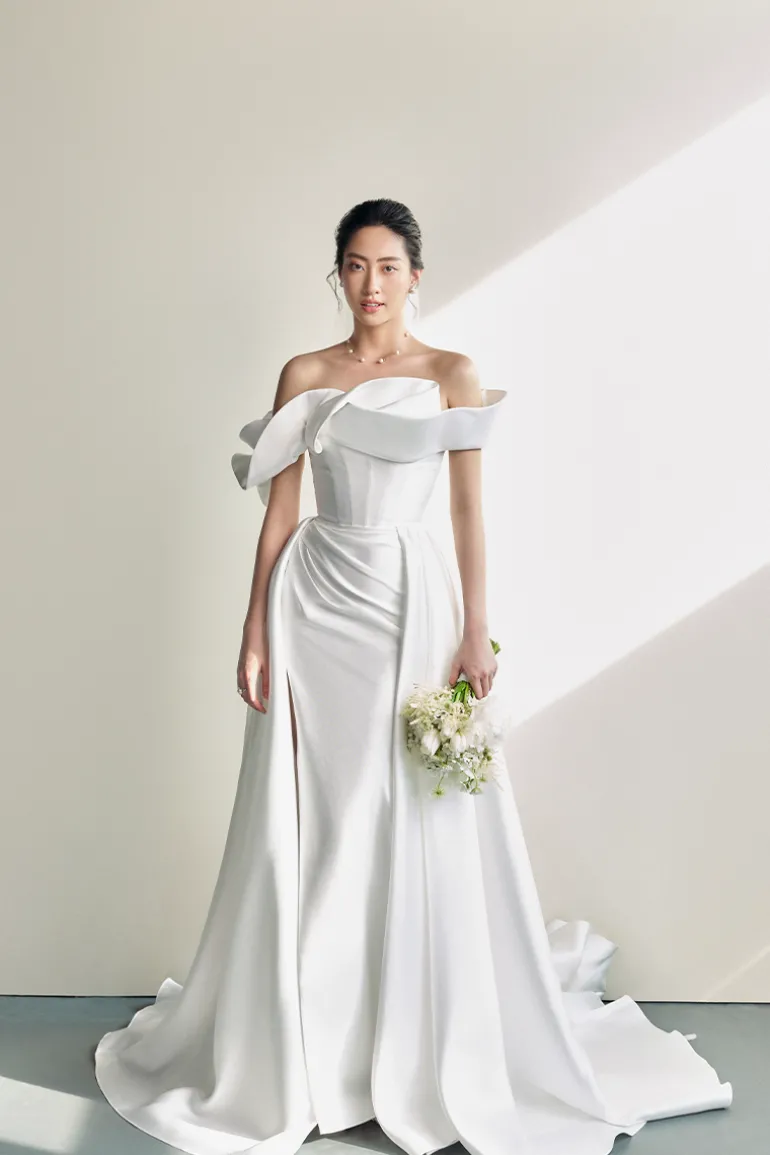 Dresses | Gowns<CULT MIA AMANDA OVER SKIRT GOWN Simply White