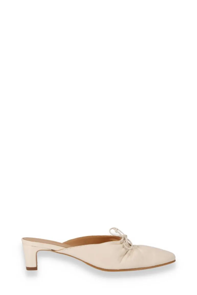 Heels<CULT MIA AMAR LEATHER MULES IN CREAM