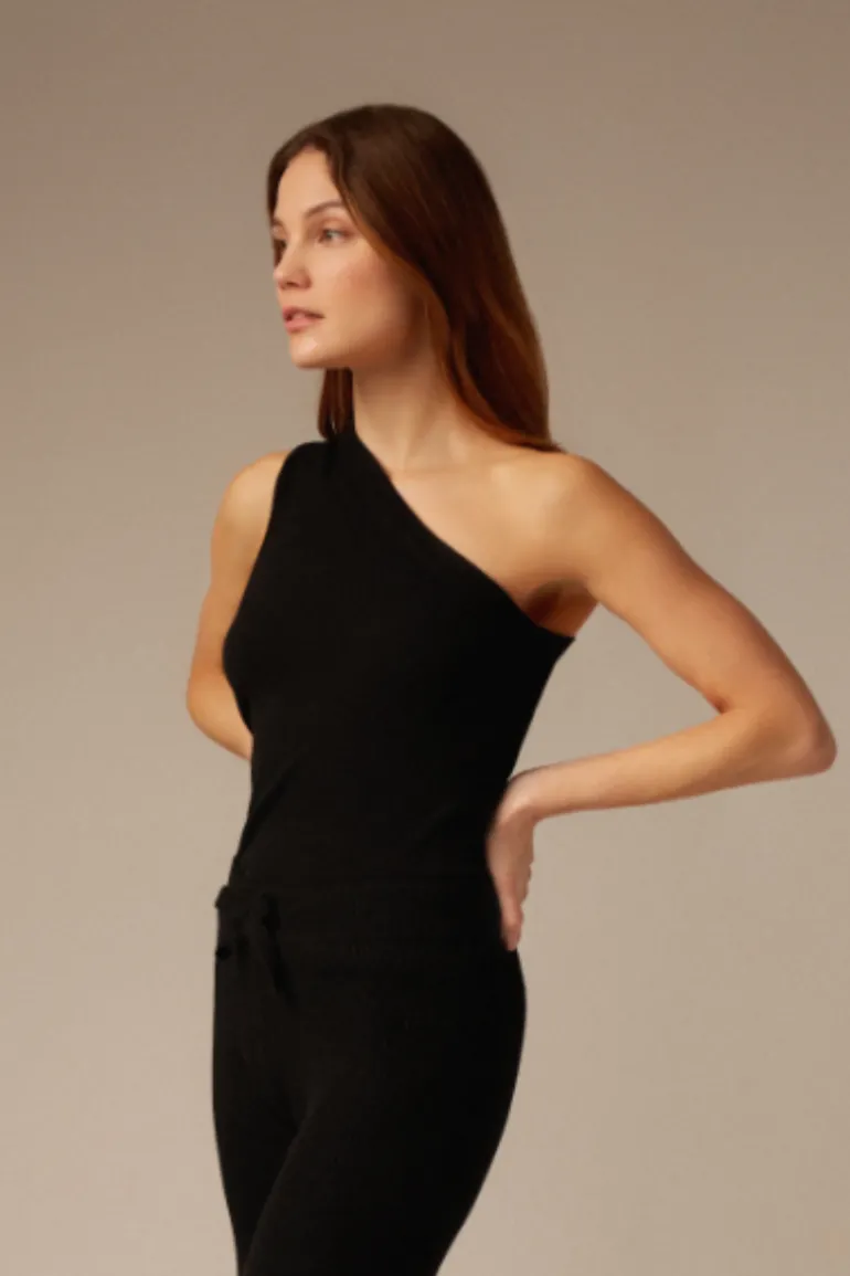 Tops<CULT MIA AMIRA CASHMERE TOP IN Black