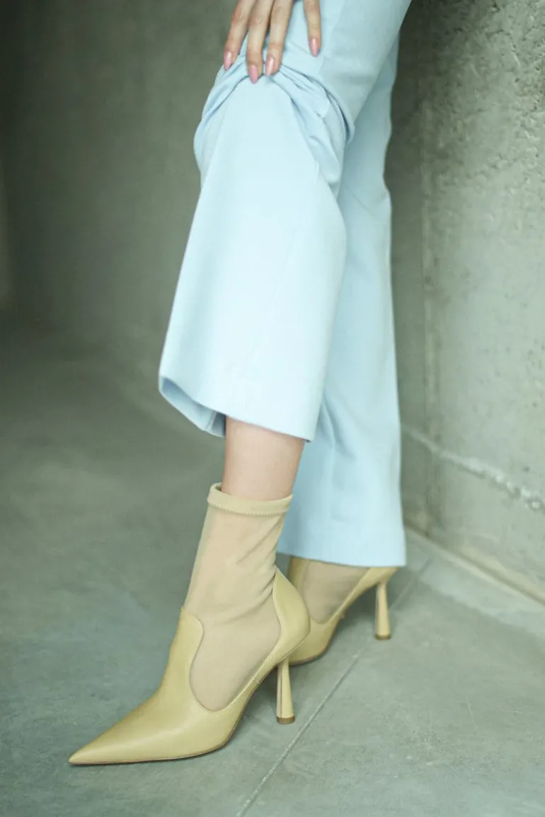 Boots<CULT MIA ANNA HEELED BOOTS Wheat