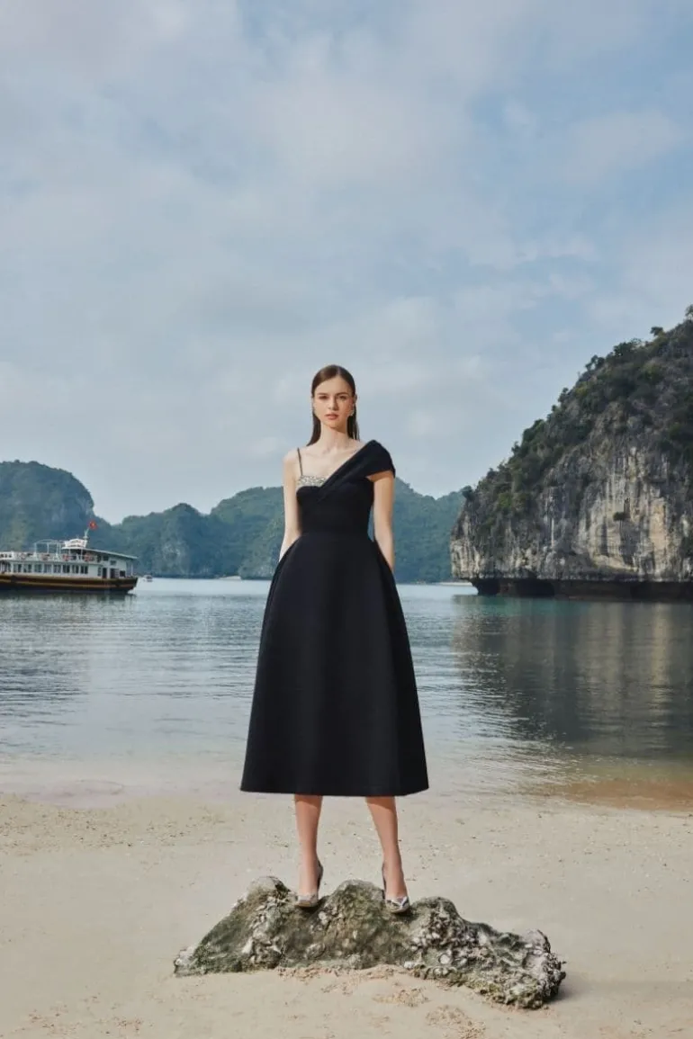 Dresses | Midi Dresses<CULT MIA ASYMMETRIC CRYSTAL EMBROIDERED ONE SHOULDER MIDI DRESS Black