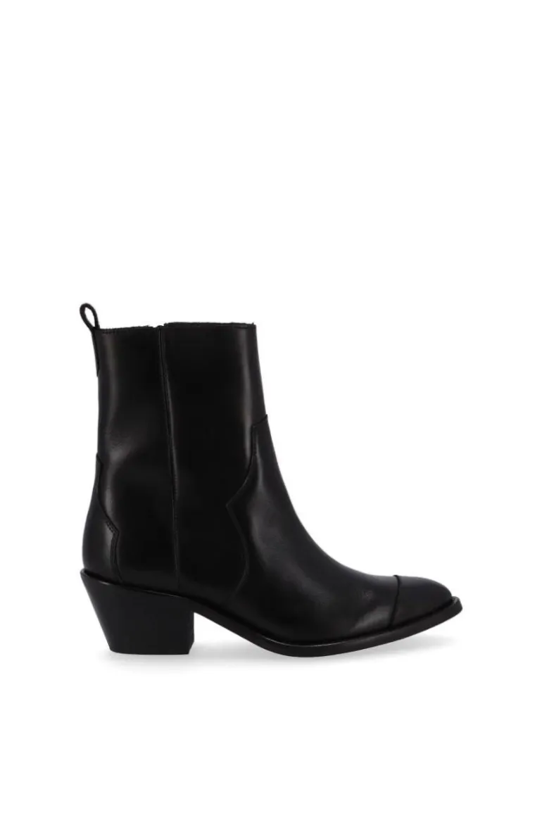 Boots<CULT MIA AUSTIN BLACK LEATHER ANKLE BOOTS