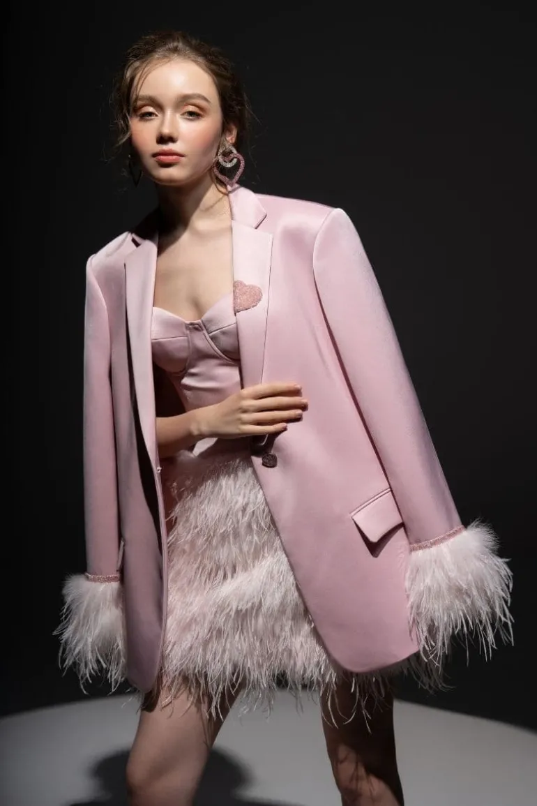 Blazers<CULT MIA BABY KIERA TAFFETA FEATHER BLAZER Pink