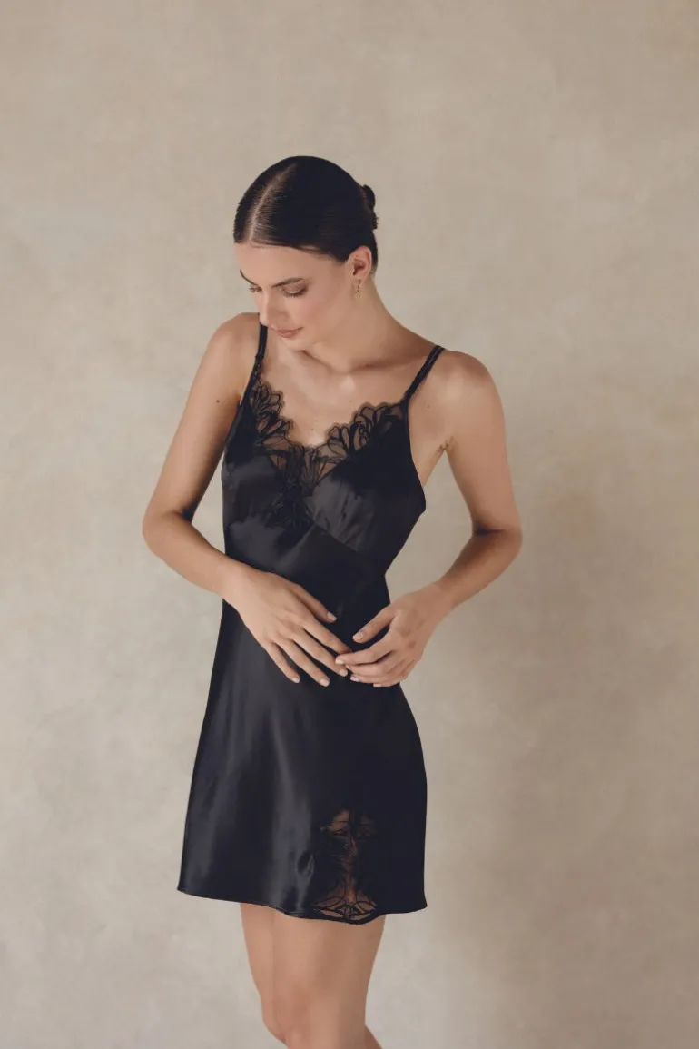 Sleep & Loungewear<CULT MIA BASSIN CAMISOLE IN Black