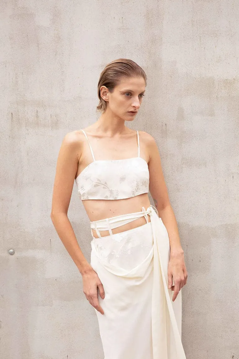 Tops<CULT MIA CROP TOP Beige