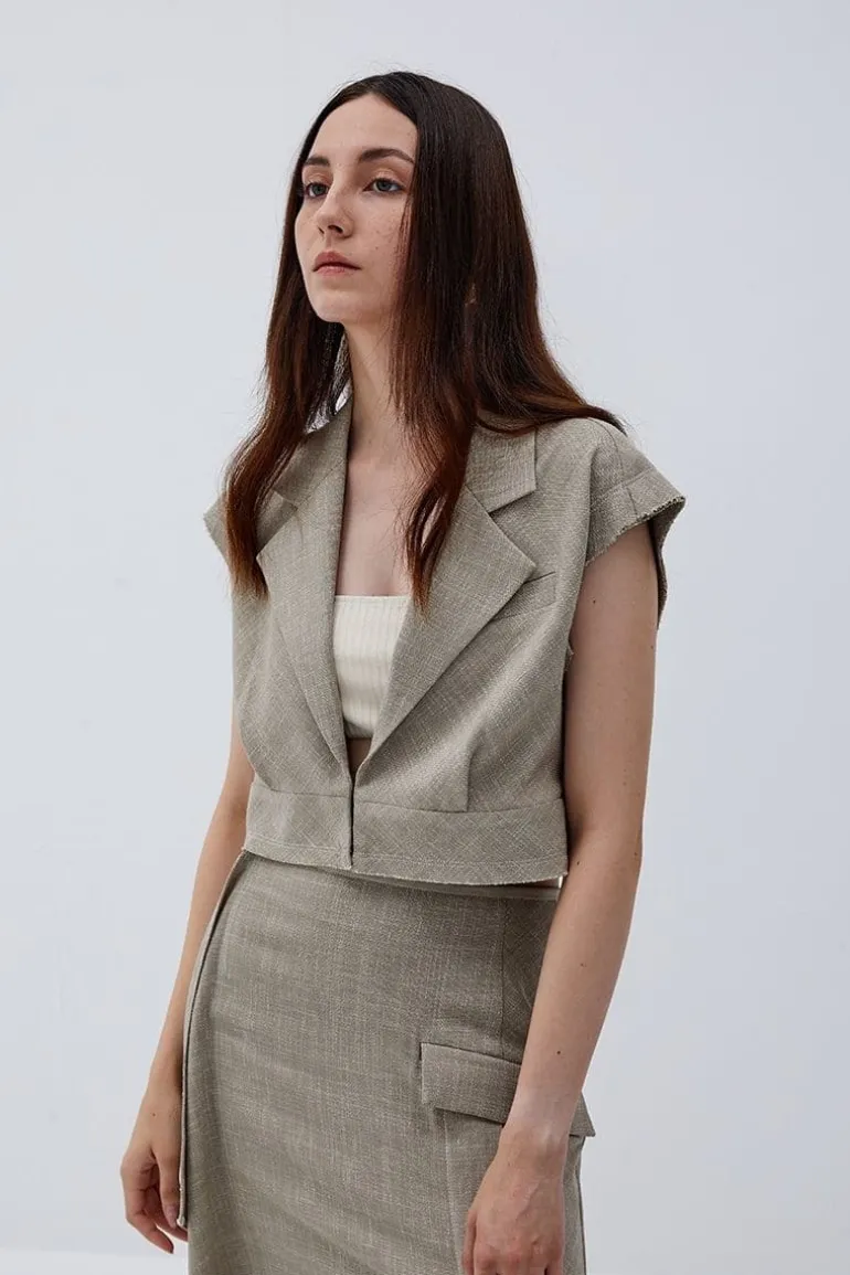 Jackets<CULT MIA SLEEVELESS JACKET Beige