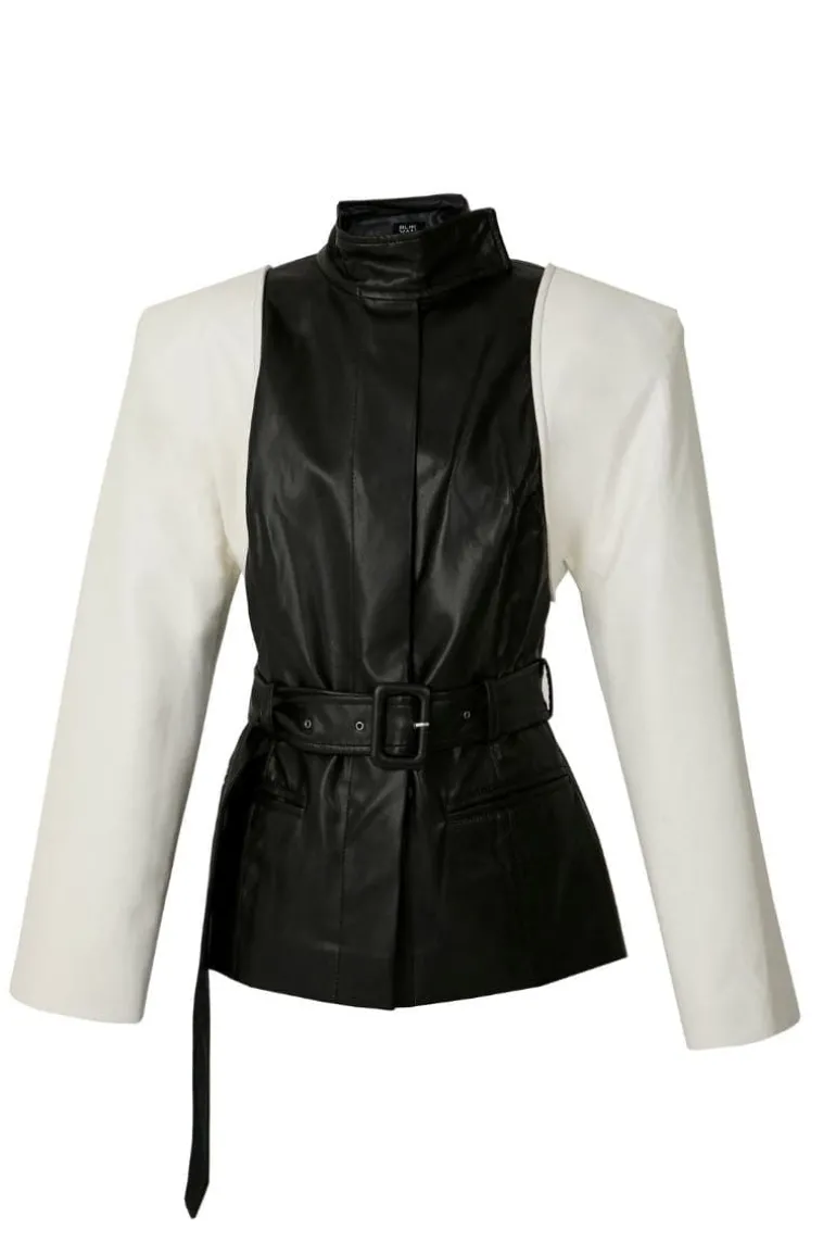 Jackets<CULT MIA BLACK AND WHITE BLAZER JACKET Black/White