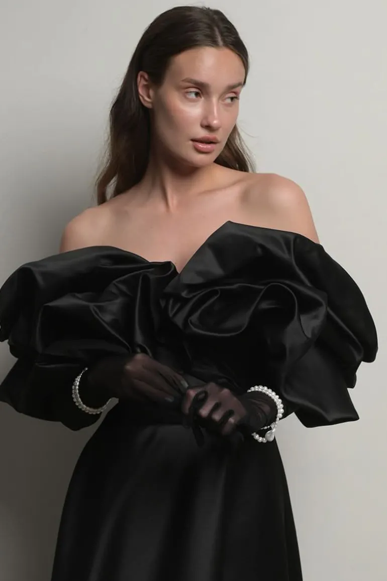 Dresses | Gowns<CULT MIA CORSET DRESS GOWN WITH MERINGUE FLOUNCES Black