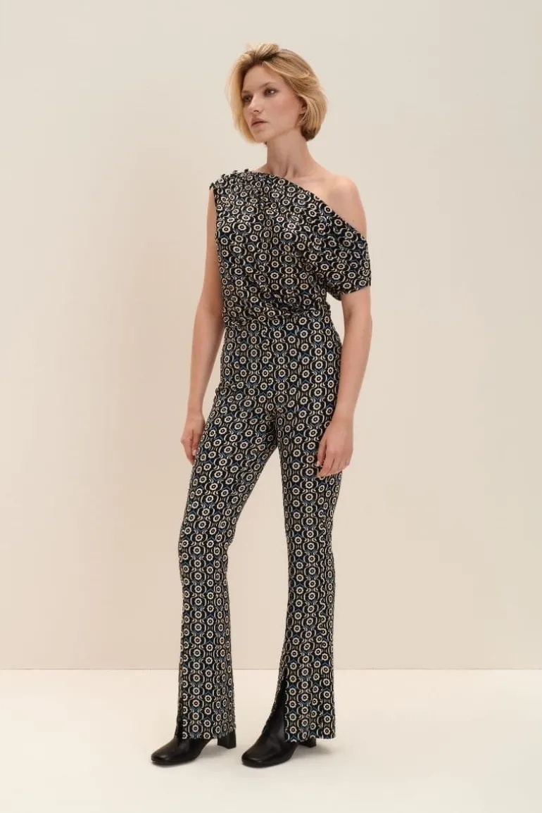Tops<CULT MIA DAISY PRINT DRAPED OFF-SHOULDER TOP Black