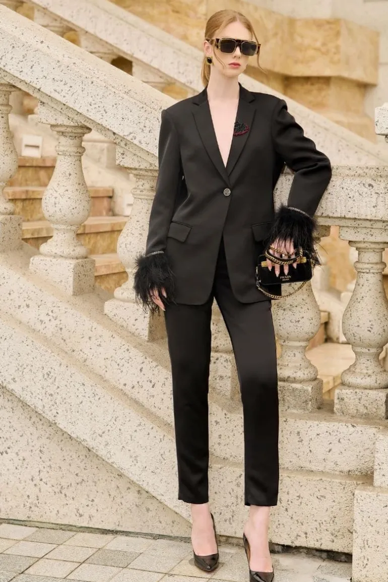 Pants<CULT MIA KATHRYN TAFFETA STRAIGHT PANTS Black