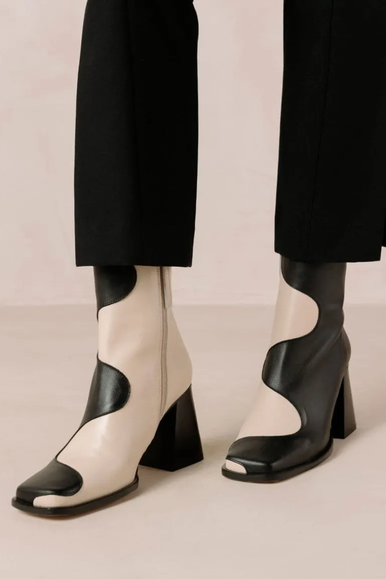 Boots<CULT MIA BLAIR BICOLOR BLACK CREAM ANKLE BOOTS