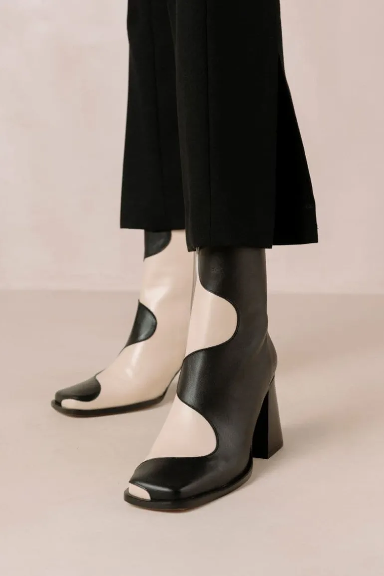 Boots<CULT MIA BLAIR BICOLOR BLACK CREAM ANKLE BOOTS