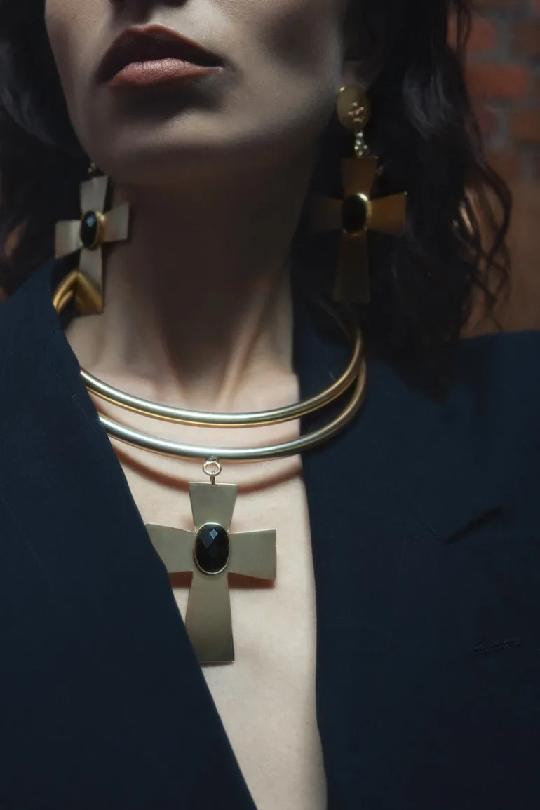 Earrings<CULT MIA BYZANTINE CROSS EARRINGS Black and Gold