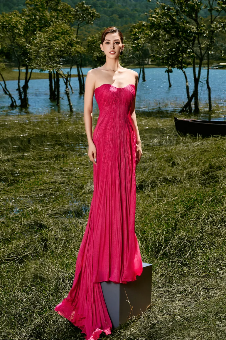 Dresses | Gowns<CULT MIA CAMELLIA OFF-SHOULDER PLEATED GOWN Pink