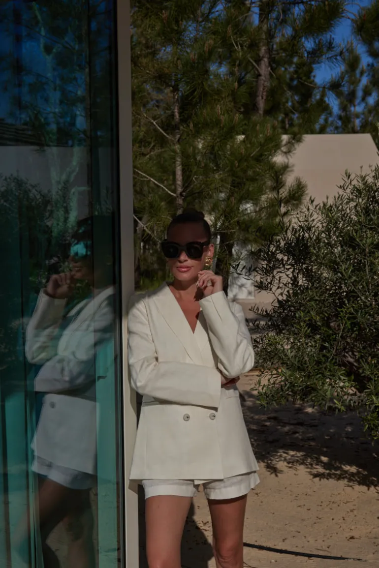 Blazers<CULT MIA CASSIE LINEN PLEATED BLAZER Off-White