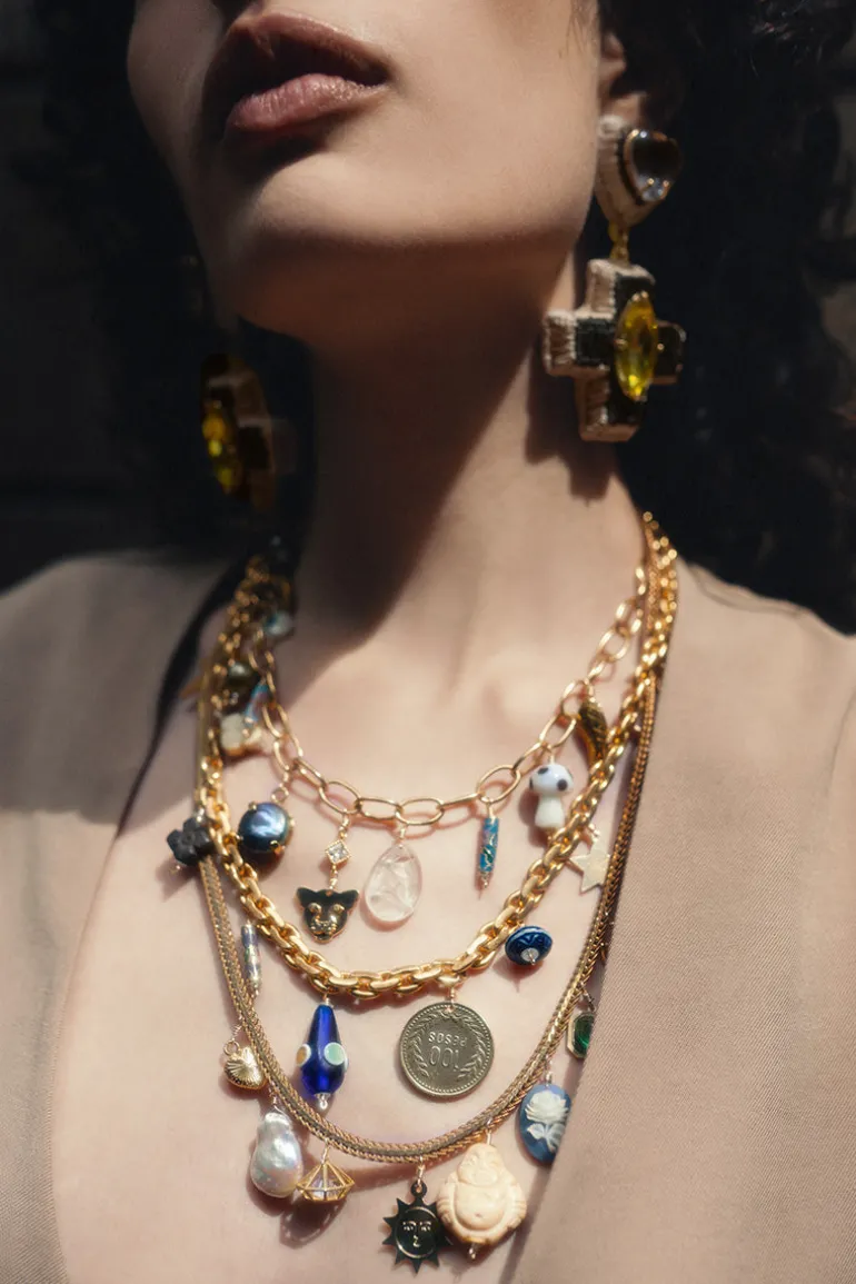Necklaces<CULT MIA CHARMING LAYERED NECKLACE Gold