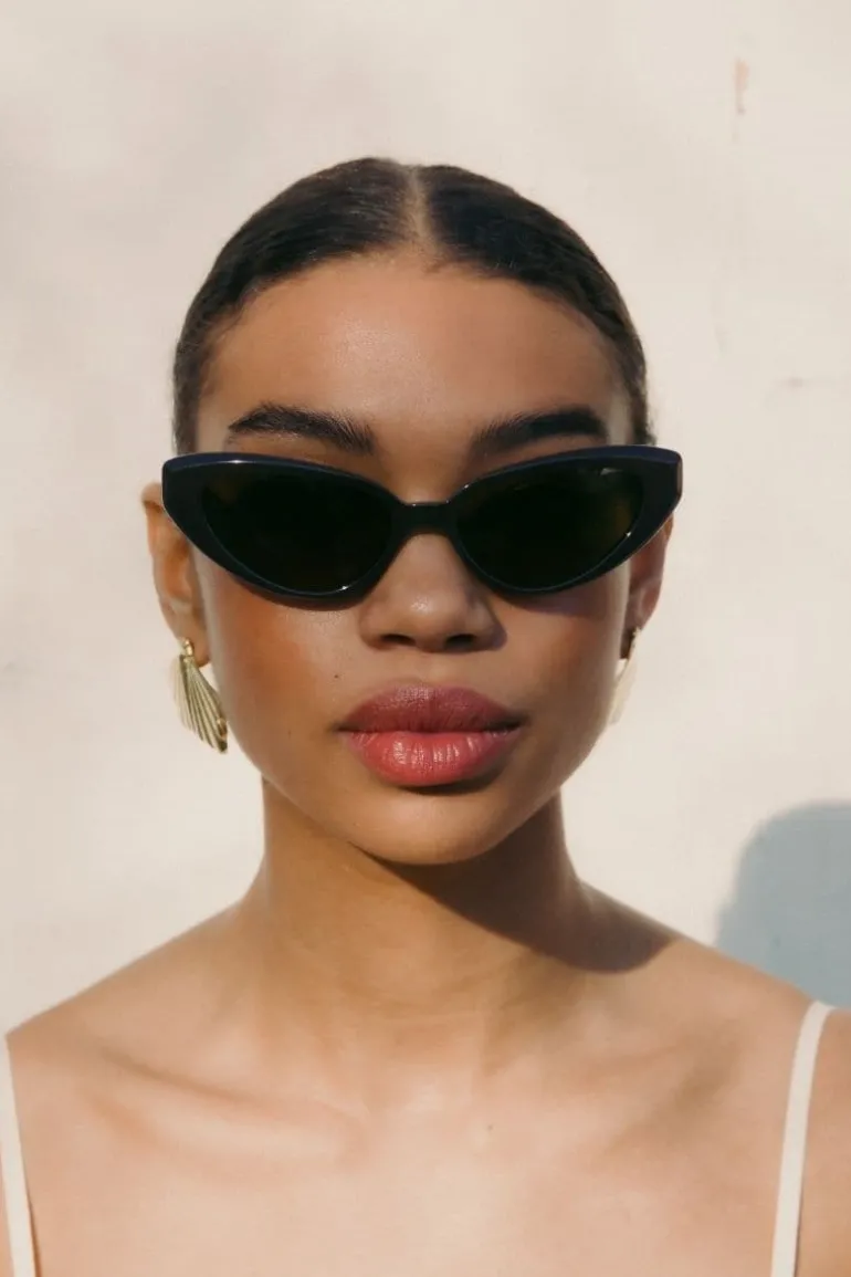 Sunglasses<CULT MIA ZAWE CATEYE SUNGLASSES Chocolate