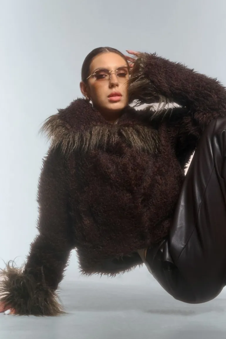 Jackets<CULT MIA CROPPED FAUX FUR JACKET WITH TURN-UP CUFFS IN BROWN Dark brown