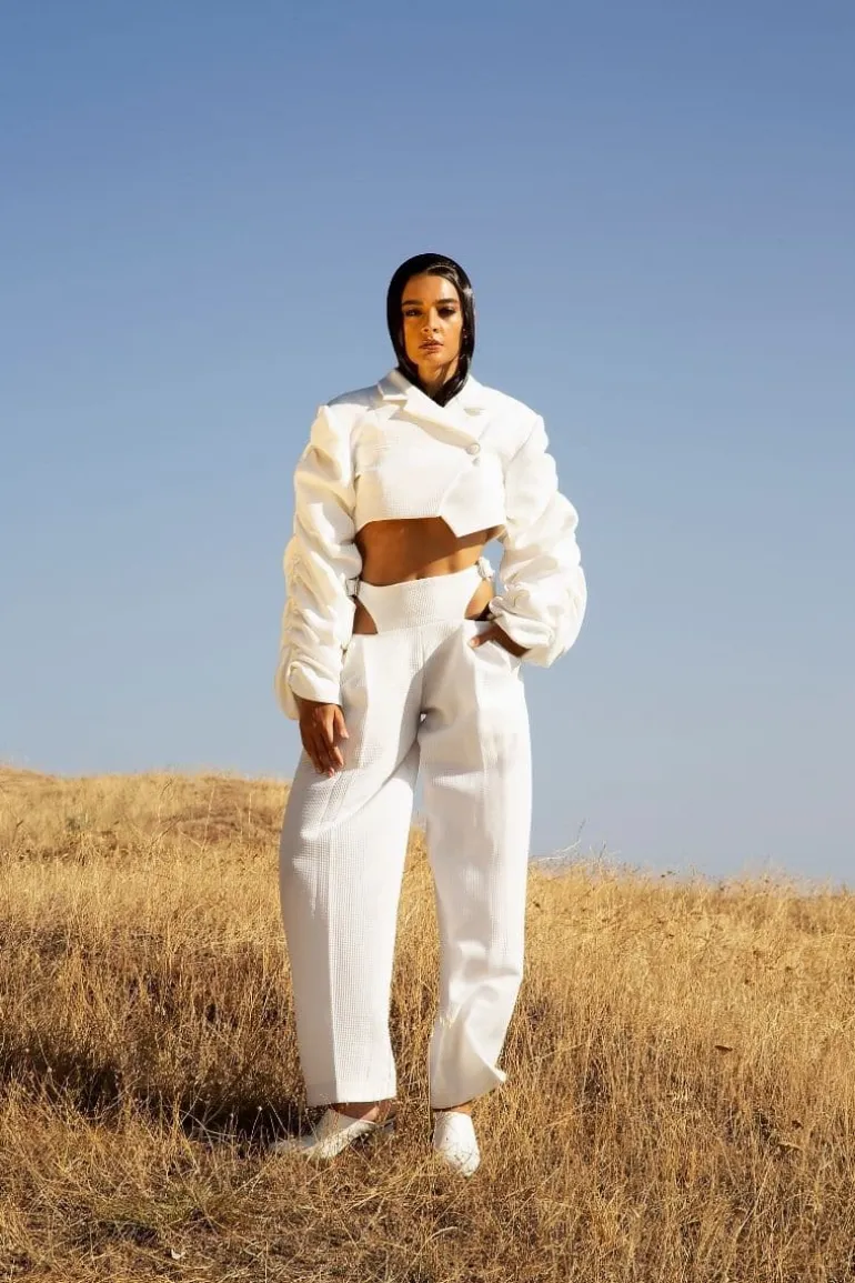 Blazers<CULT MIA CRUMPLE-SLEEVE CROPPED BLAZER White