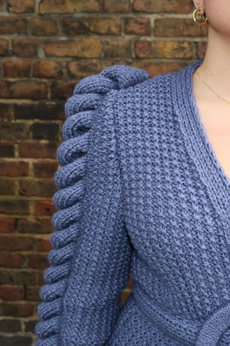 Knitwear<CULT MIA X LIYA STATEMENT CARDIGAN WITH BELT Midnight Blue