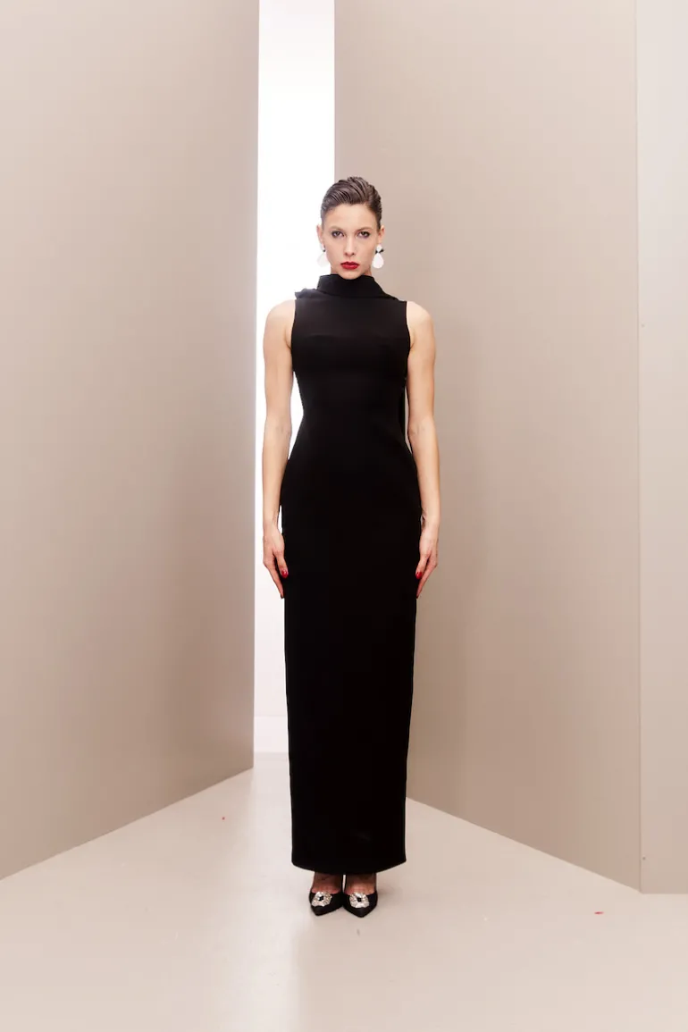 Dresses | Gowns<CULT MIA DAZZLING CRYSTAL-ADORNED BACK EVENING GOWN Black