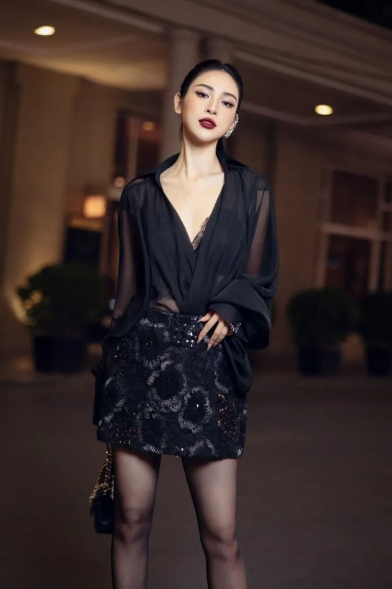 Outfit Sets<CULT MIA EDANA SILK PLEATED TOP AND SKIRT SET Black