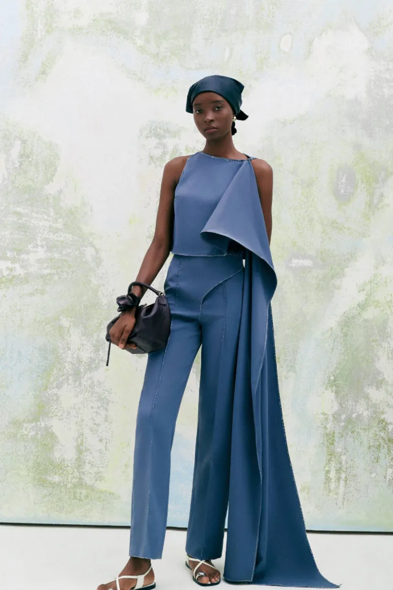 Pants<CULT MIA ELONGATED STRAIGHT SLIM LEG CREPE ANKLE LENGTH PANTS Blue