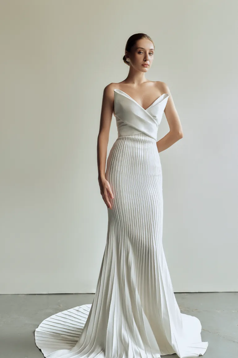 Dresses | Gowns<CULT MIA EMMA MERMAID GOWN Simply White