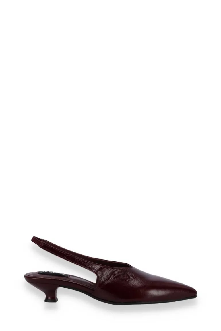 Heels<CULT MIA EROS LEATHER PUMPS IN BURGUNDY