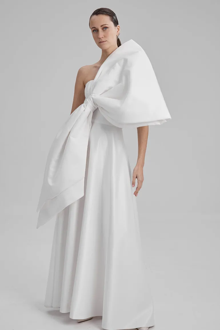 Dresses<CULT MIA EVE WHITE MAXI DRESS WITH HUGE BOW Star White