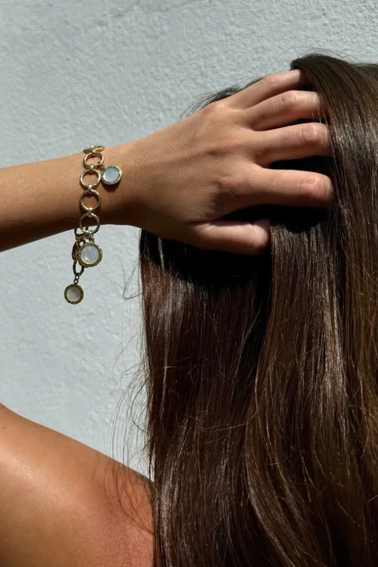 Bracelets<CULT MIA FORGED CIRCULAR GOLD BRACELET Gold & White