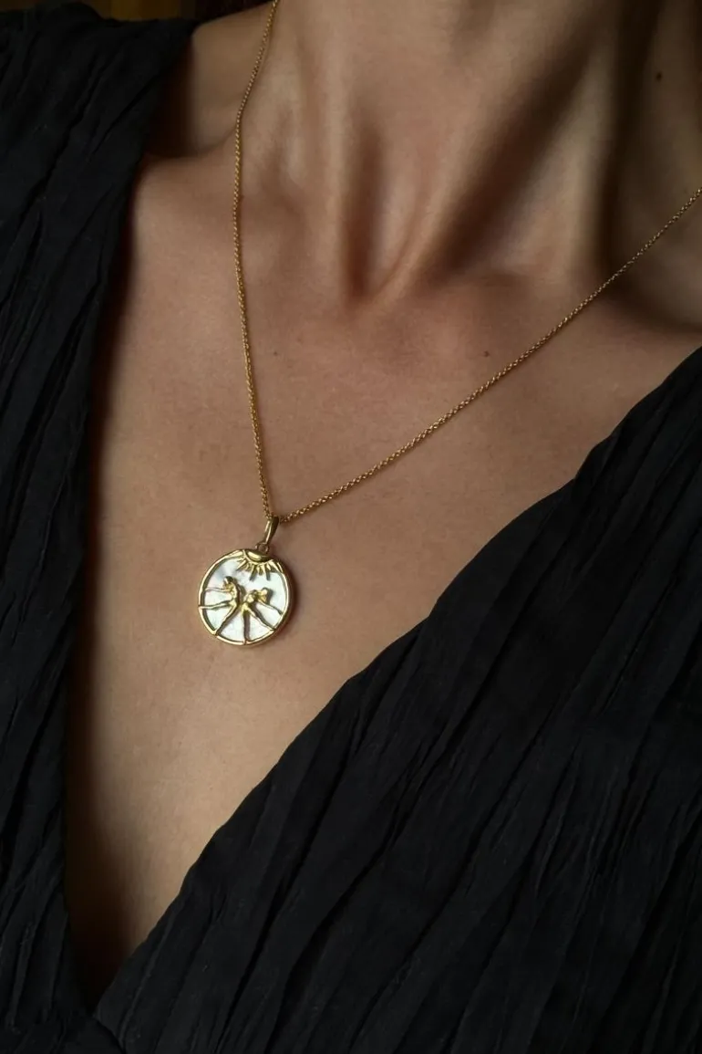 Necklaces<CULT MIA GEMINI 18CT GOLD PLATED ZODIAC NECKLACE Gold & White
