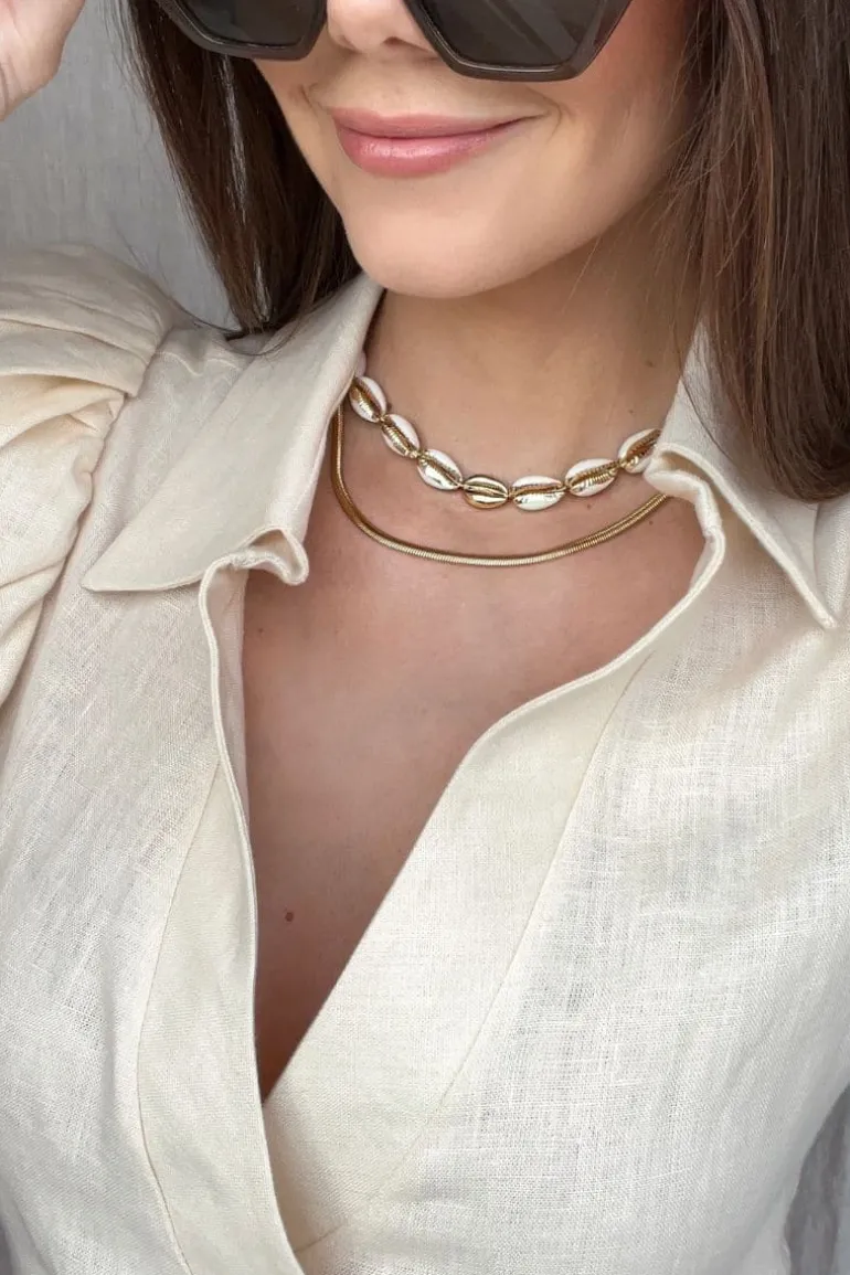 Necklaces<CULT MIA SHELL NECKLACE Gold