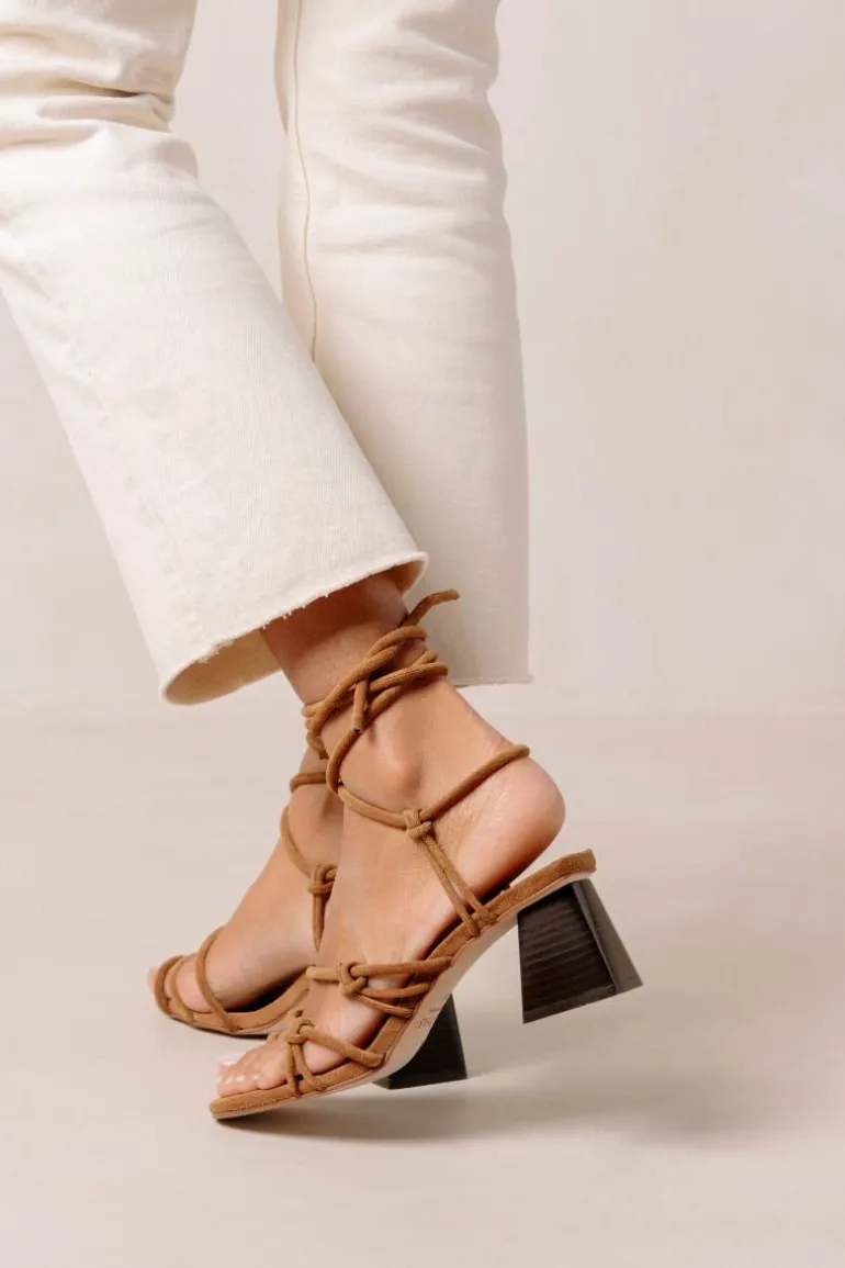 Sandals<CULT MIA GOLDIE TAN SANDAL