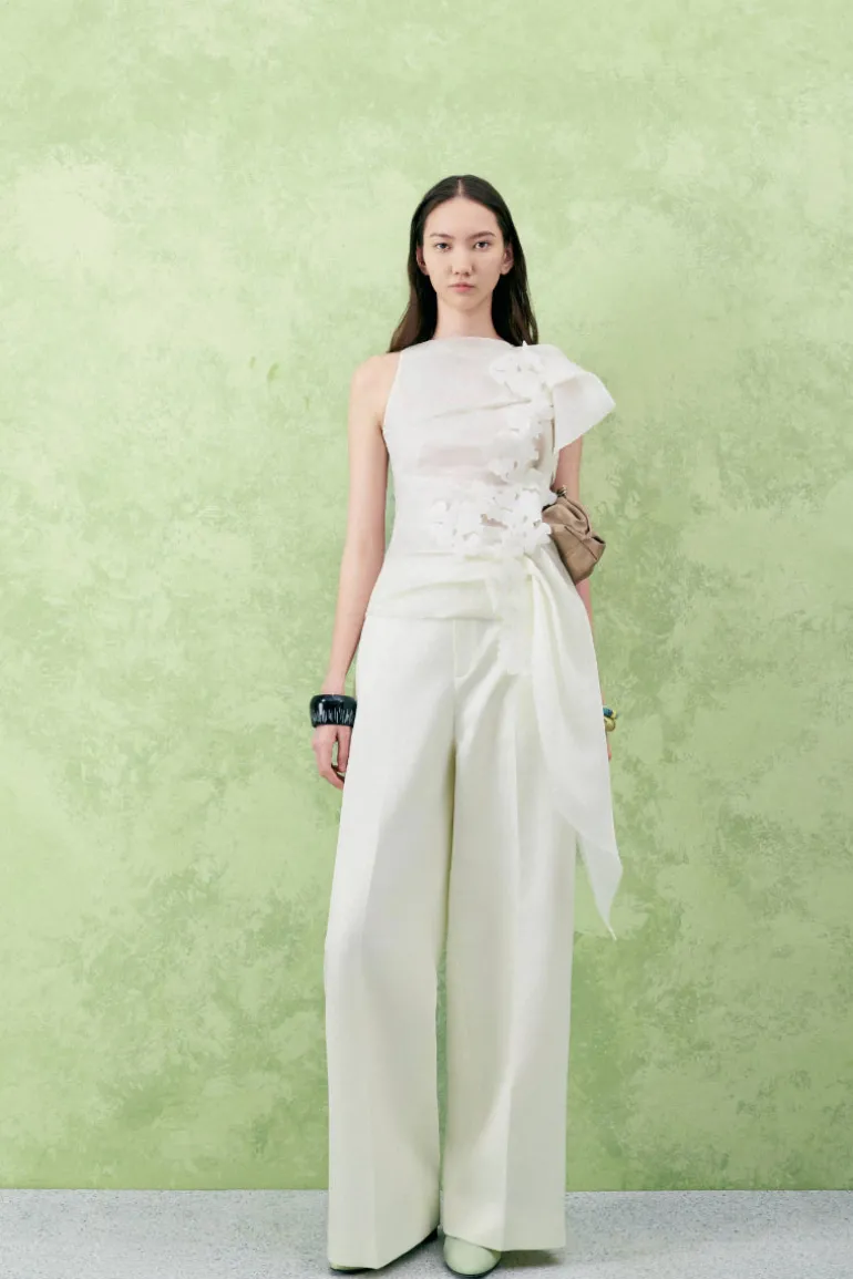 Pants<CULT MIA HIBISCUS STRAIGHT WIDE LEG TWILL FLOOR LENGTH PANTS White