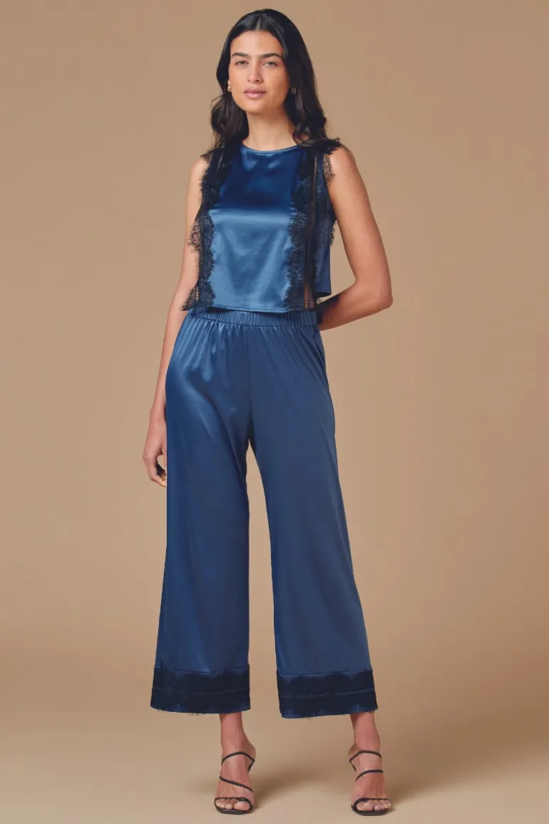 Sleep & Loungewear<CULT MIA HONORE TOP IN NAVY BLUE BLACK