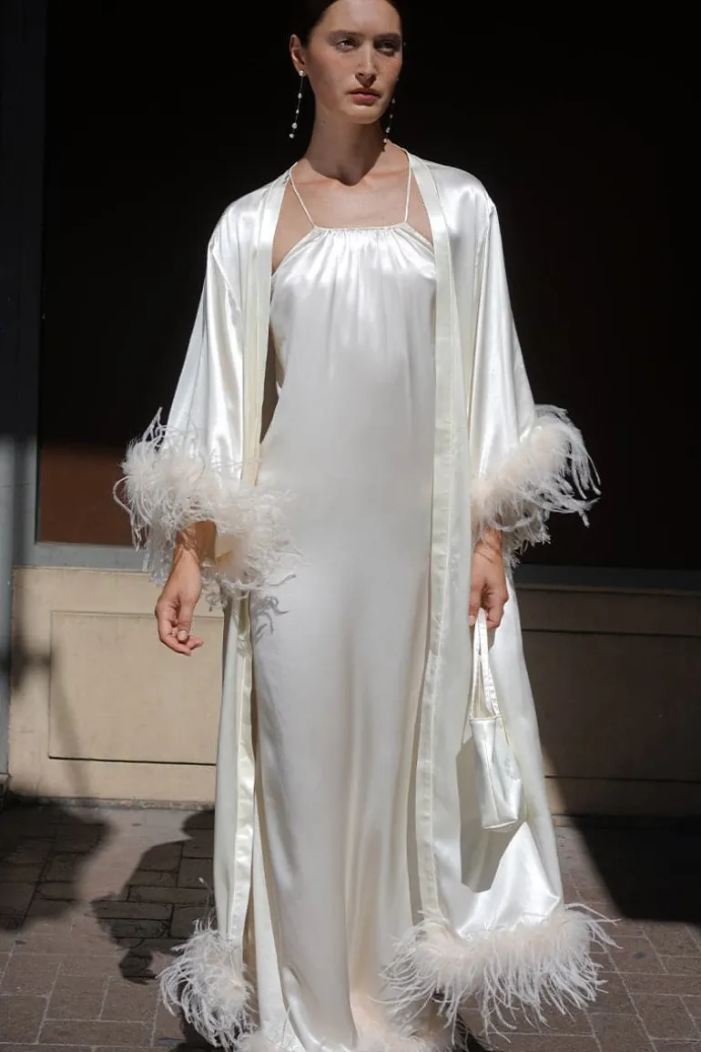 Sleep & Loungewear<CULT MIA BRIDE-TO-BE SILK LONG ROBE WITH REMOVABLE FEATHERS Ivory