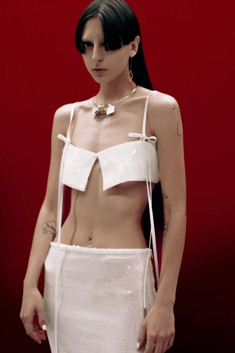 Tops<CULT MIA SEQUINS CROP TOP Ivory