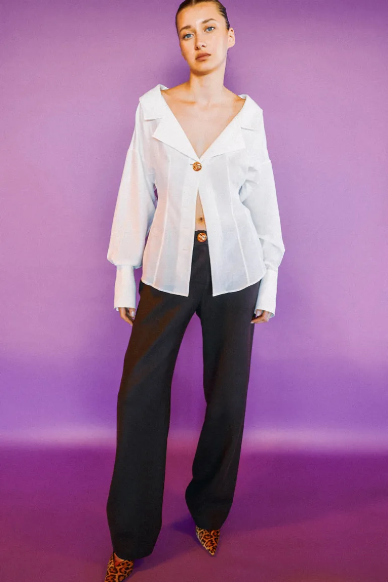 Tops<CULT MIA JACQUELINE SHIRT IN Asparagus White