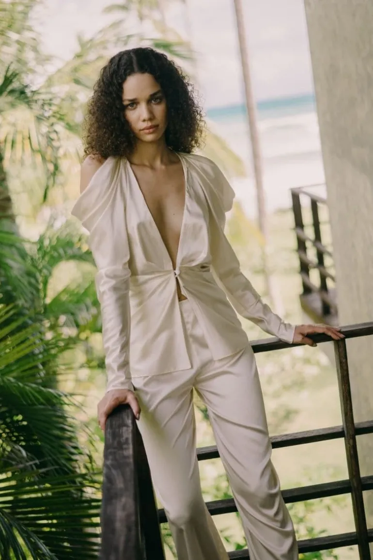 Tops<CULT MIA JADE PLEATED OPEN SILK BLOUSE Off White