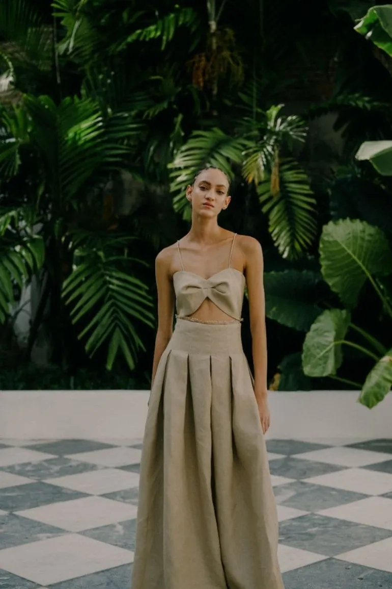 Dresses<CULT MIA KARINA CUT-OUT MAXI DRESS Camel