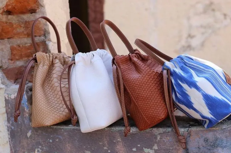 Top Handle Bags<CULT MIA LA ROSSY MINI LEATHER BUCKET BAG White