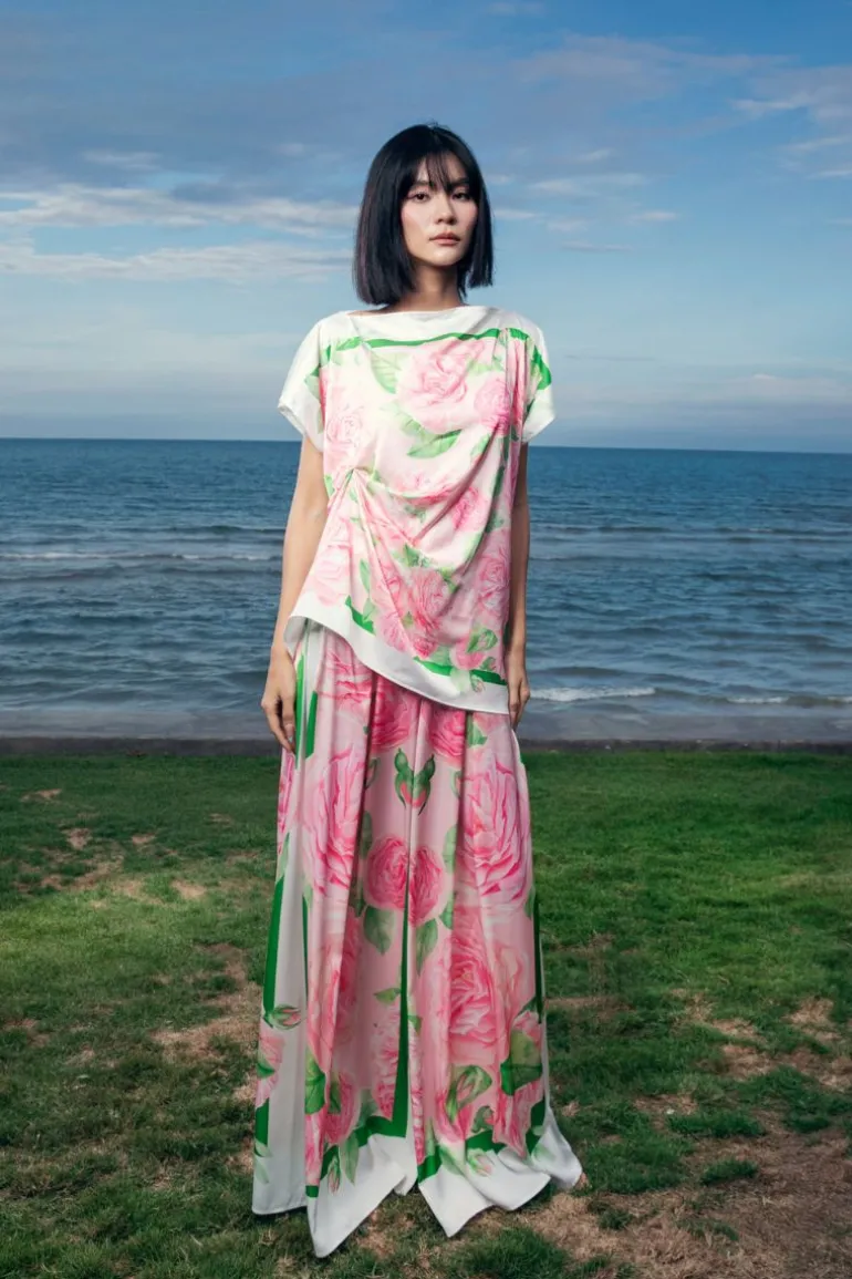 Outfit Sets<CULT MIA LILIANE SHORT SLEEVED SILK TOP AND WIDE-LEG PANTS SET White & Pink Pattern