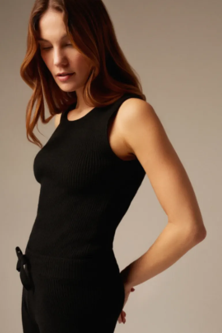 Tops<CULT MIA LOLA CASHMERE TANK TOP IN Black