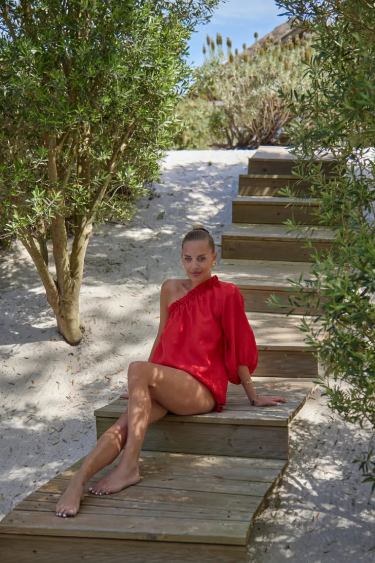 Pants<CULT MIA LUNA LINEN SHORTS Goji Red