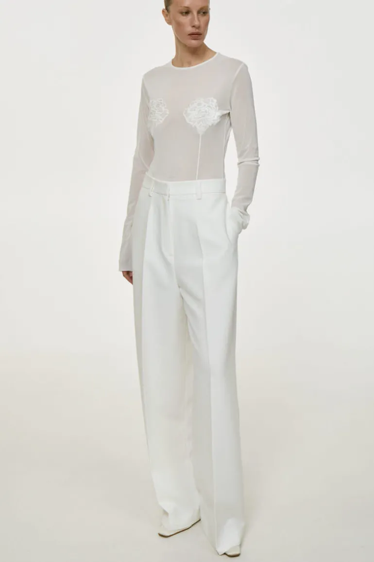 Tops<CULT MIA LONG SLEEVE EMBROIDERED TOP Milk