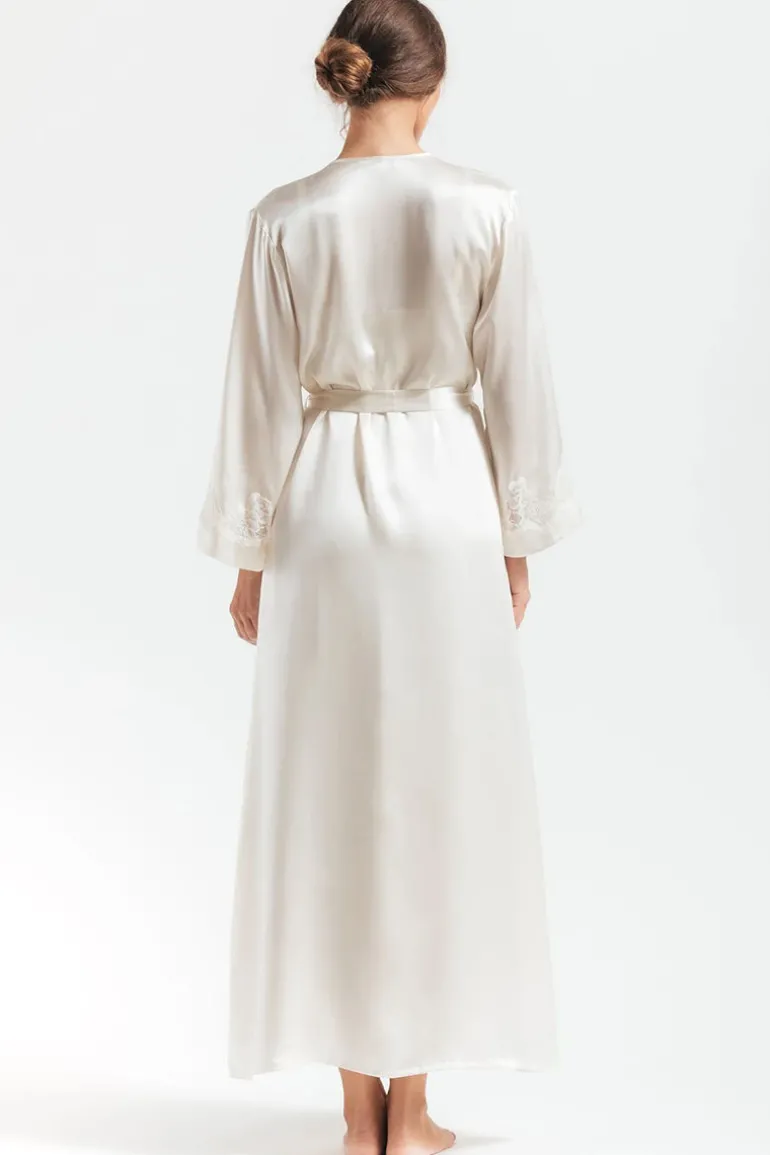 Sleep & Loungewear<CULT MIA MORGAN LONG SILK ROBE Ivory