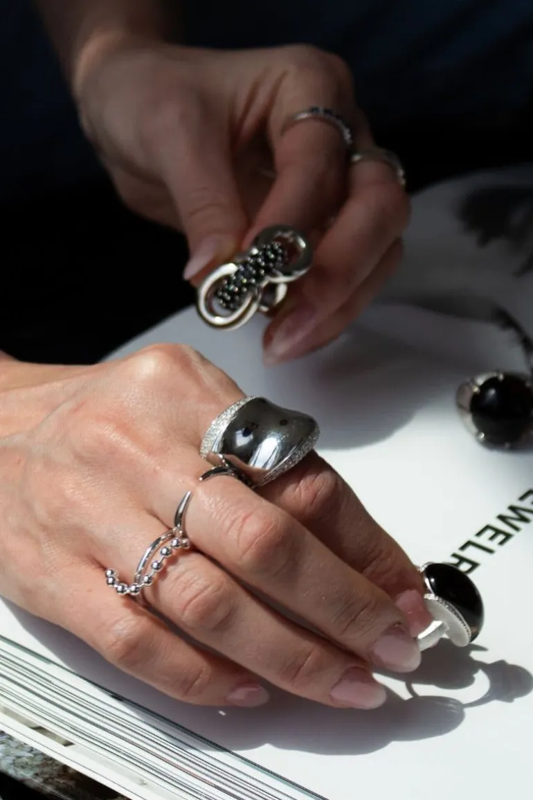 Rings<CULT MIA MOTUS RING WITH WHITE DIAMONDS Silver