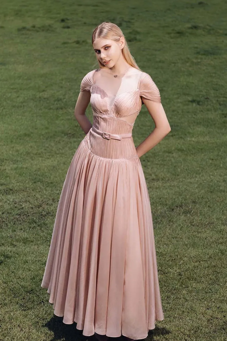 Dresses | Midi Dresses<CULT MIA MUSHROOM MIDI DRESS WITH PLEATS Sugar Honey Glaze